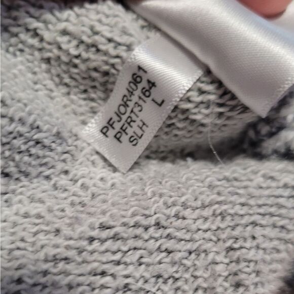 Clavin Klein Quick Dry Cowl Neck Raw Edge Sweatshirt Large - Picture 4 of 10